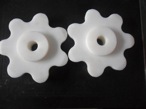 關于如何解決尼龍齒輪定型的問題