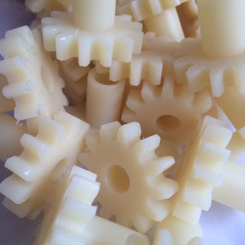 關于如何解決尼龍齒輪定型的問題